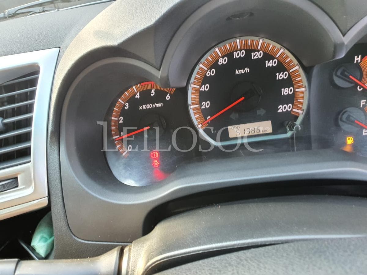 Toyota Hilux D4D · — imagem 4