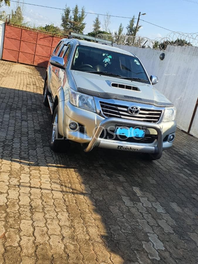 Toyota Hilux D4D · — imagem 5