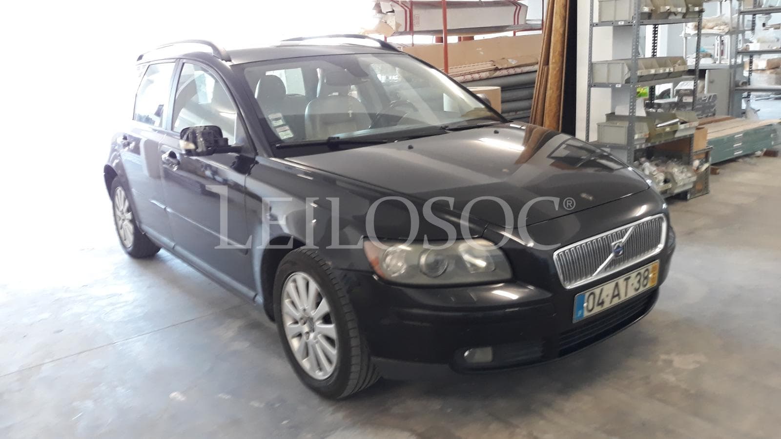 VOLVO V50 — image 2