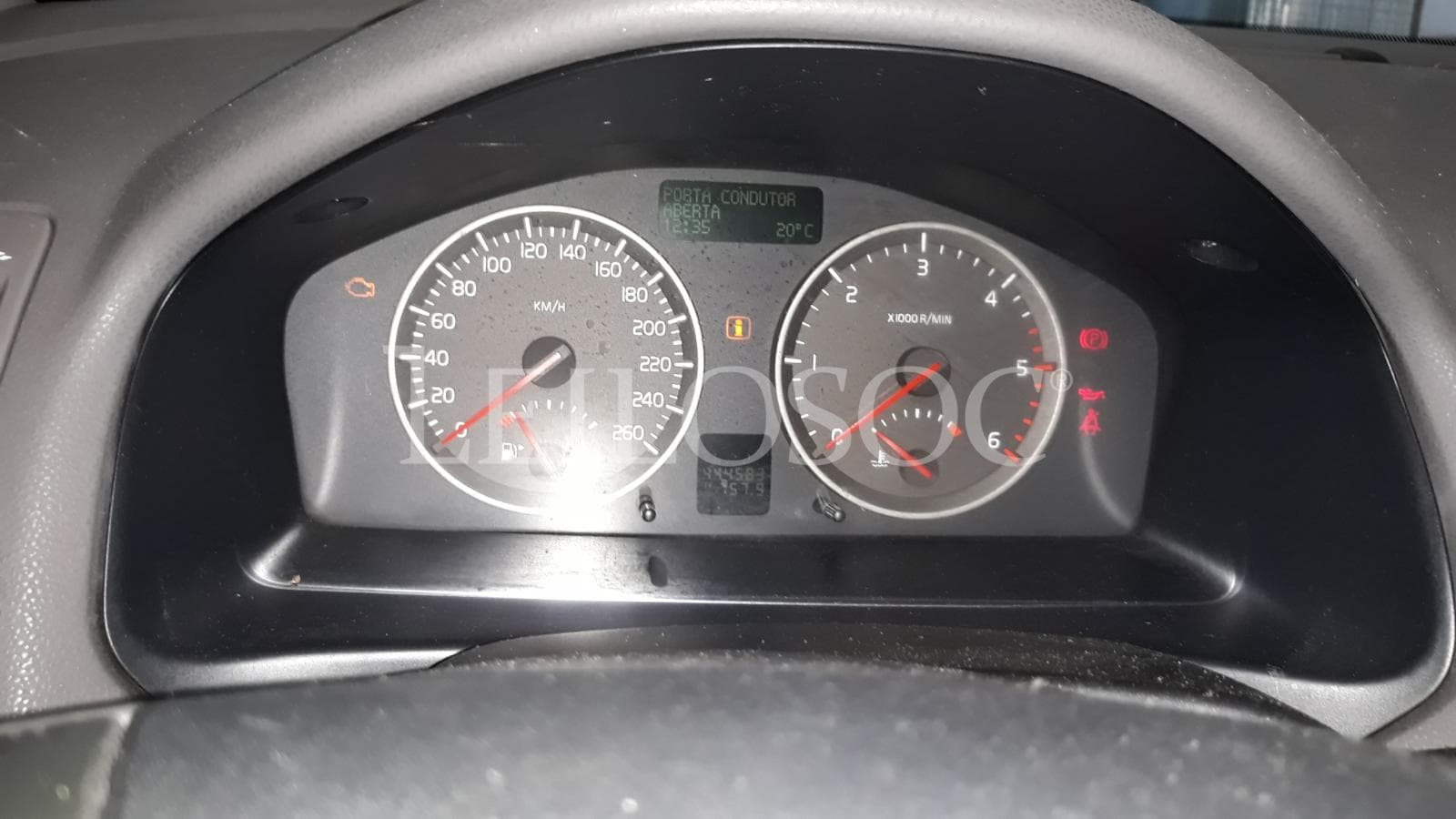 VOLVO V50 — image 3