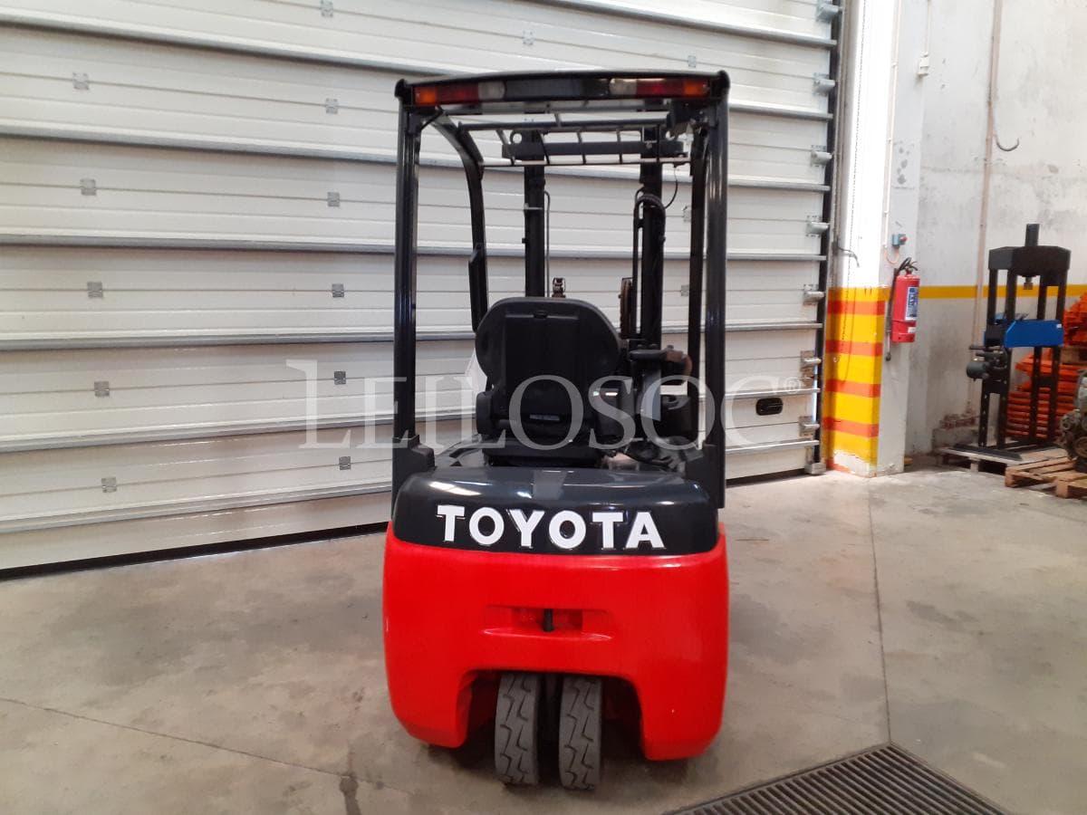 Empilhador Elétrico Toyota · 1600kg — image 5