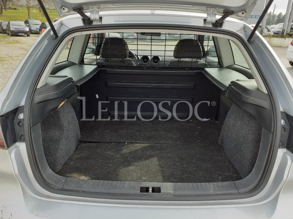 Seat Ibiza 1.4 TDI · Ano 2007 — imagem 14