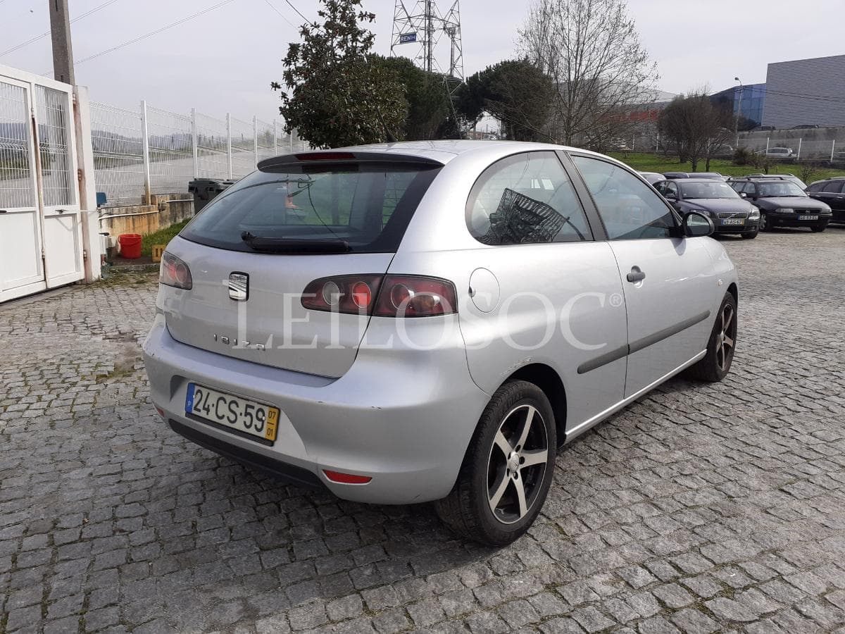 Seat Ibiza 1.4 TDI · Ano 2007 — imagem 6