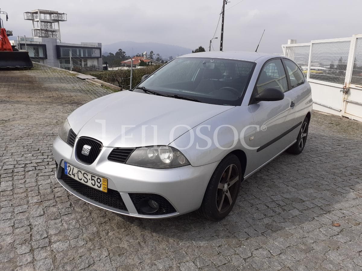 Seat Ibiza 1.4 TDI · Ano 2007 — imagem 1