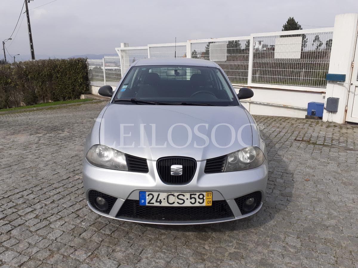 Seat Ibiza 1.4 TDI · Ano 2007 — imagem 2