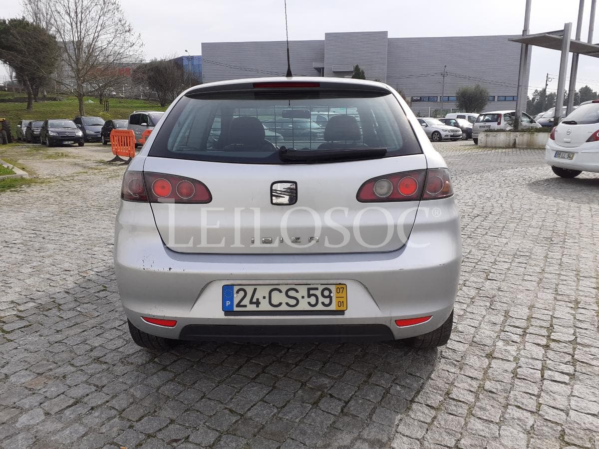 Seat Ibiza 1.4 TDI · Ano 2007 — imagem 5