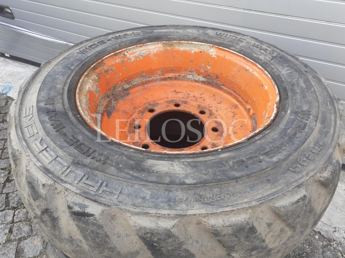 Pneus Bobcat — imagem 2