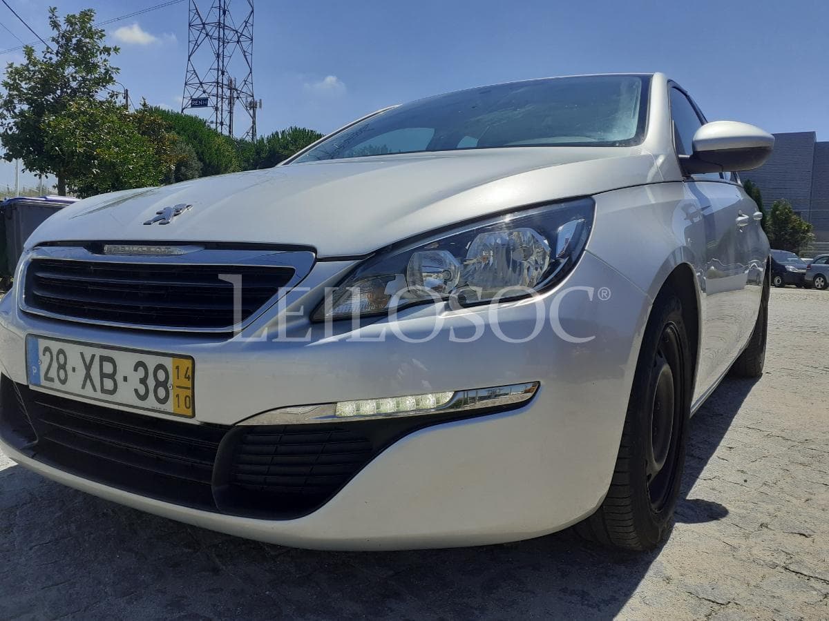 Peugeot 308 1.6 Blue HDI · Ano 2014 — imagem 24