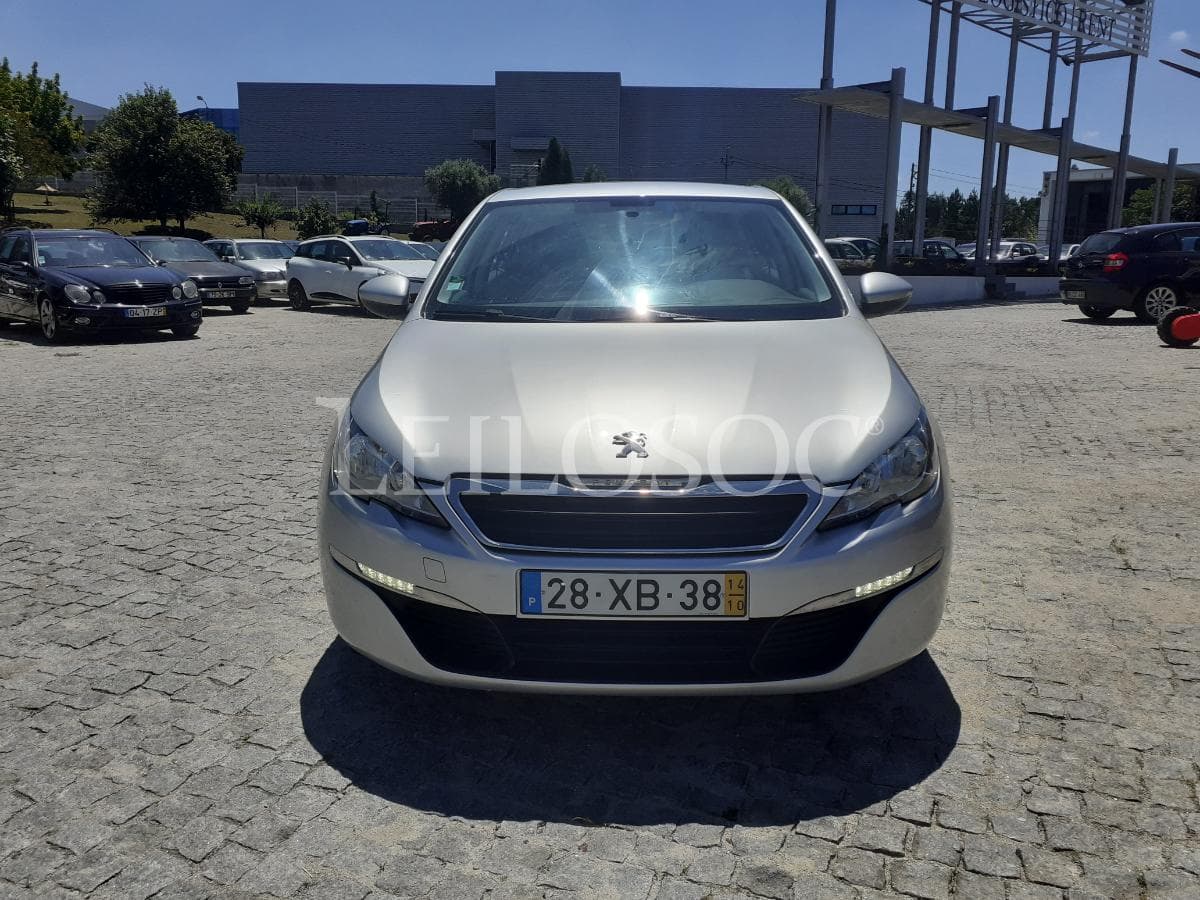 Peugeot 308 1.6 Blue HDI · Ano 2014 — imagem 2