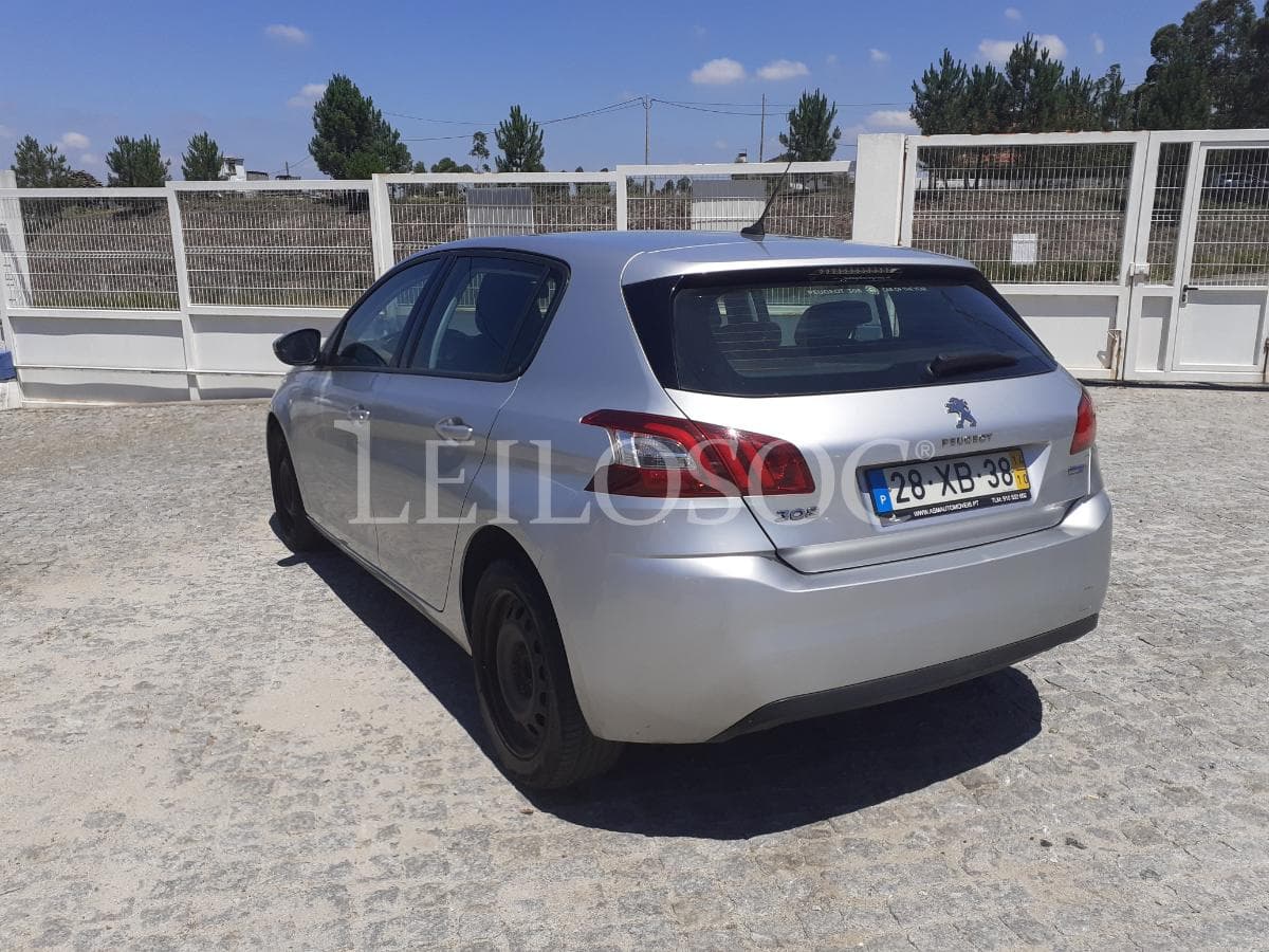 Peugeot 308 1.6 Blue HDI · Ano 2014 — imagem 4
