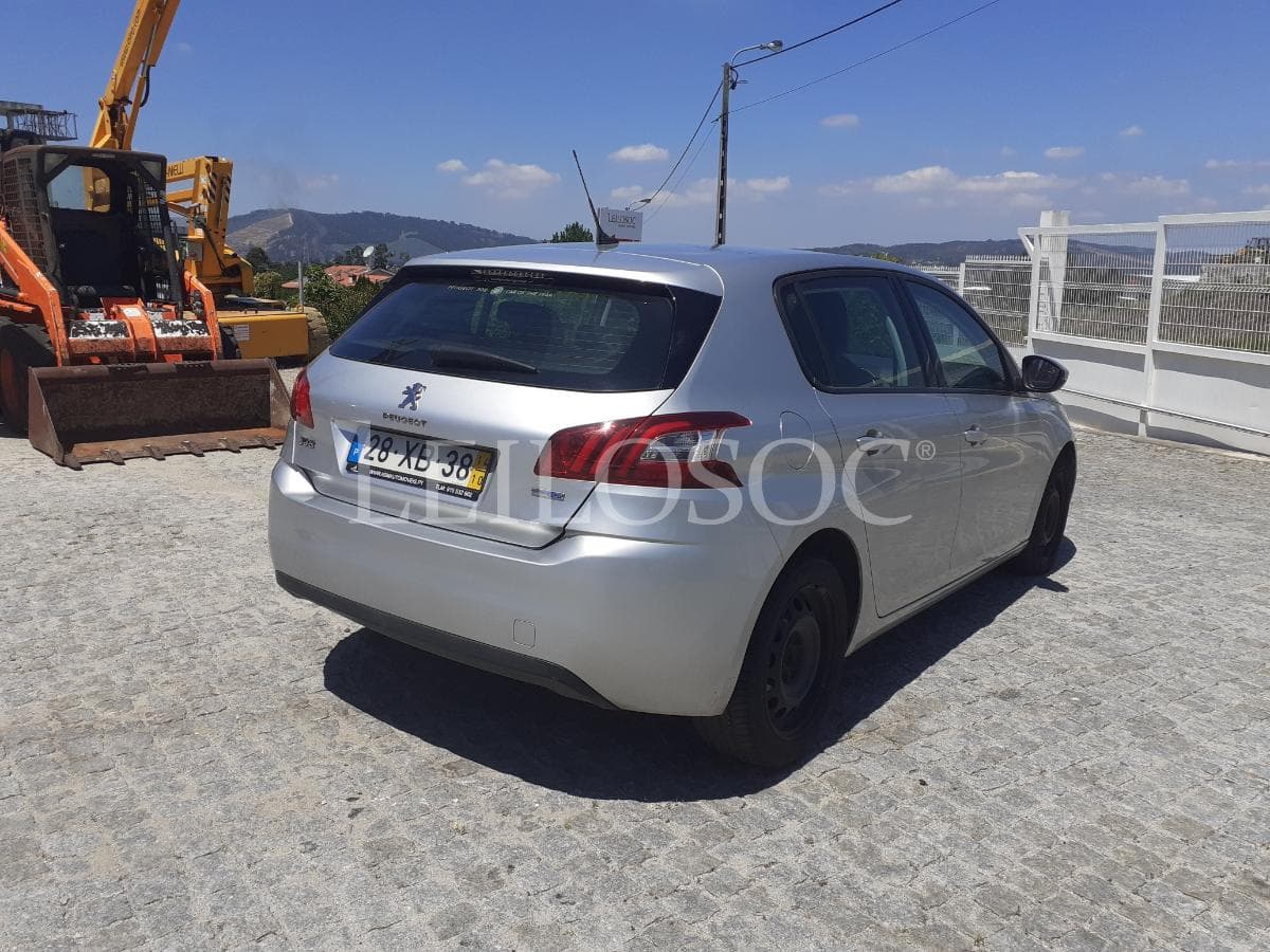 Peugeot 308 1.6 Blue HDI · Ano 2014 — imagem 6