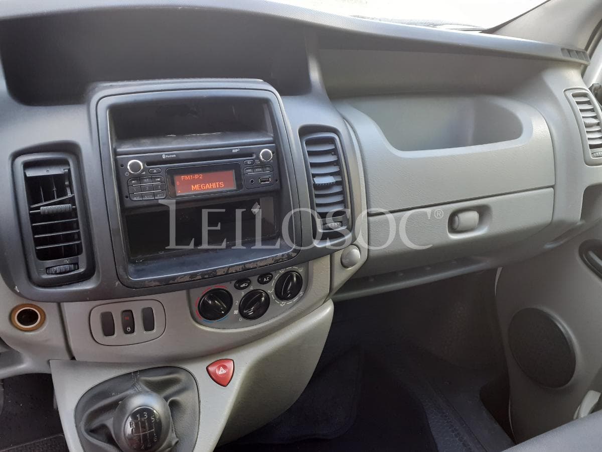 Renault Trafic 2.0 DCI · Isotérmica · Ano 2014 — imagen 11