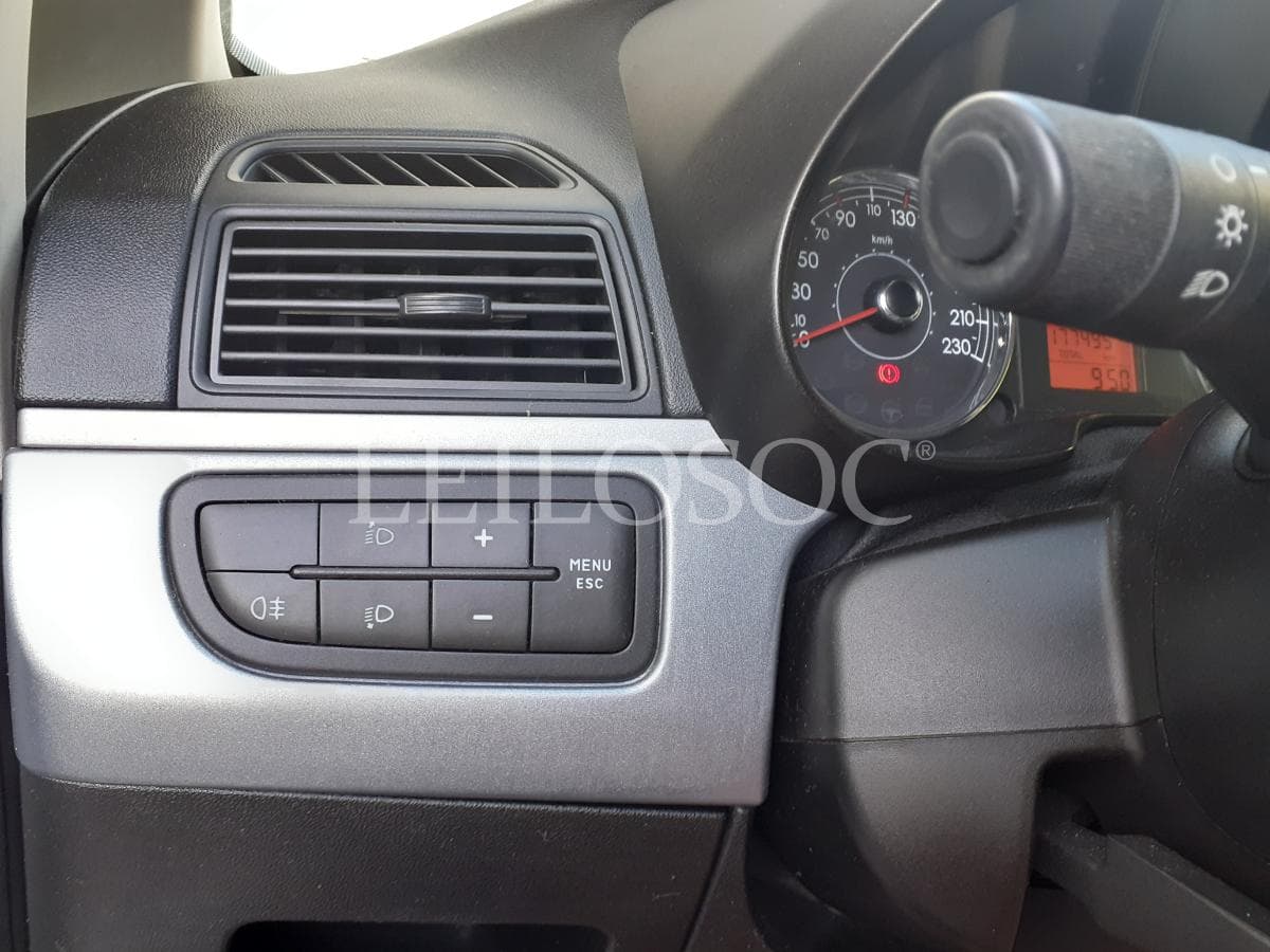 Fiat Punto 1.3 D Multijet · Ano 2009 — image 15