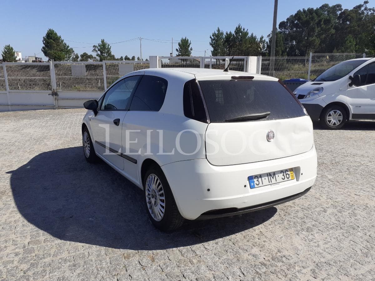 Fiat Punto 1.3 D Multijet · Ano 2009 — image 6