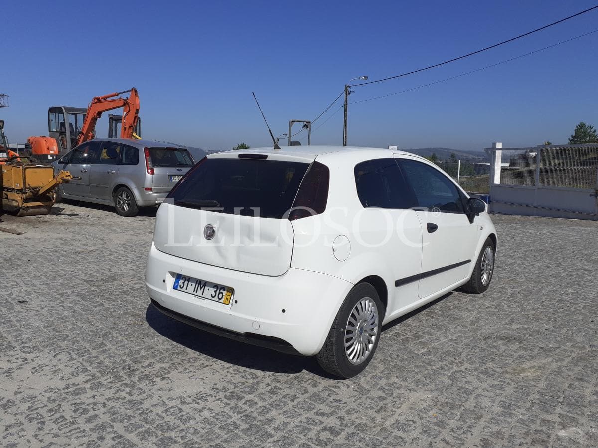 Fiat Punto 1.3 D Multijet · Ano 2009 — image 4