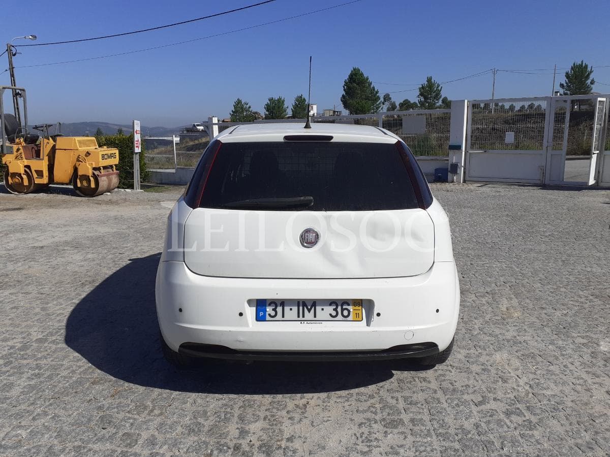 Fiat Punto 1.3 D Multijet · Ano 2009 — image 5