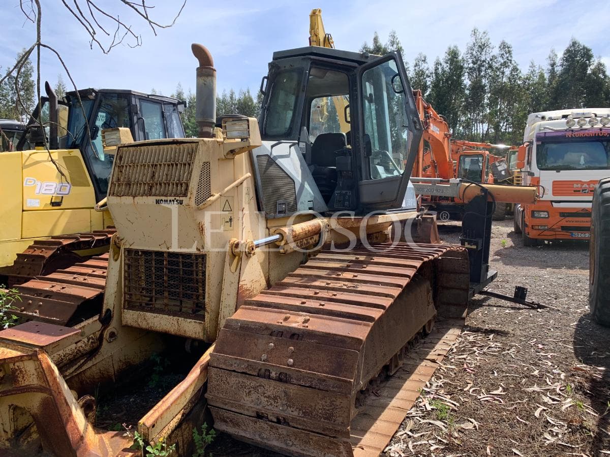 Bulldozer — image 1
