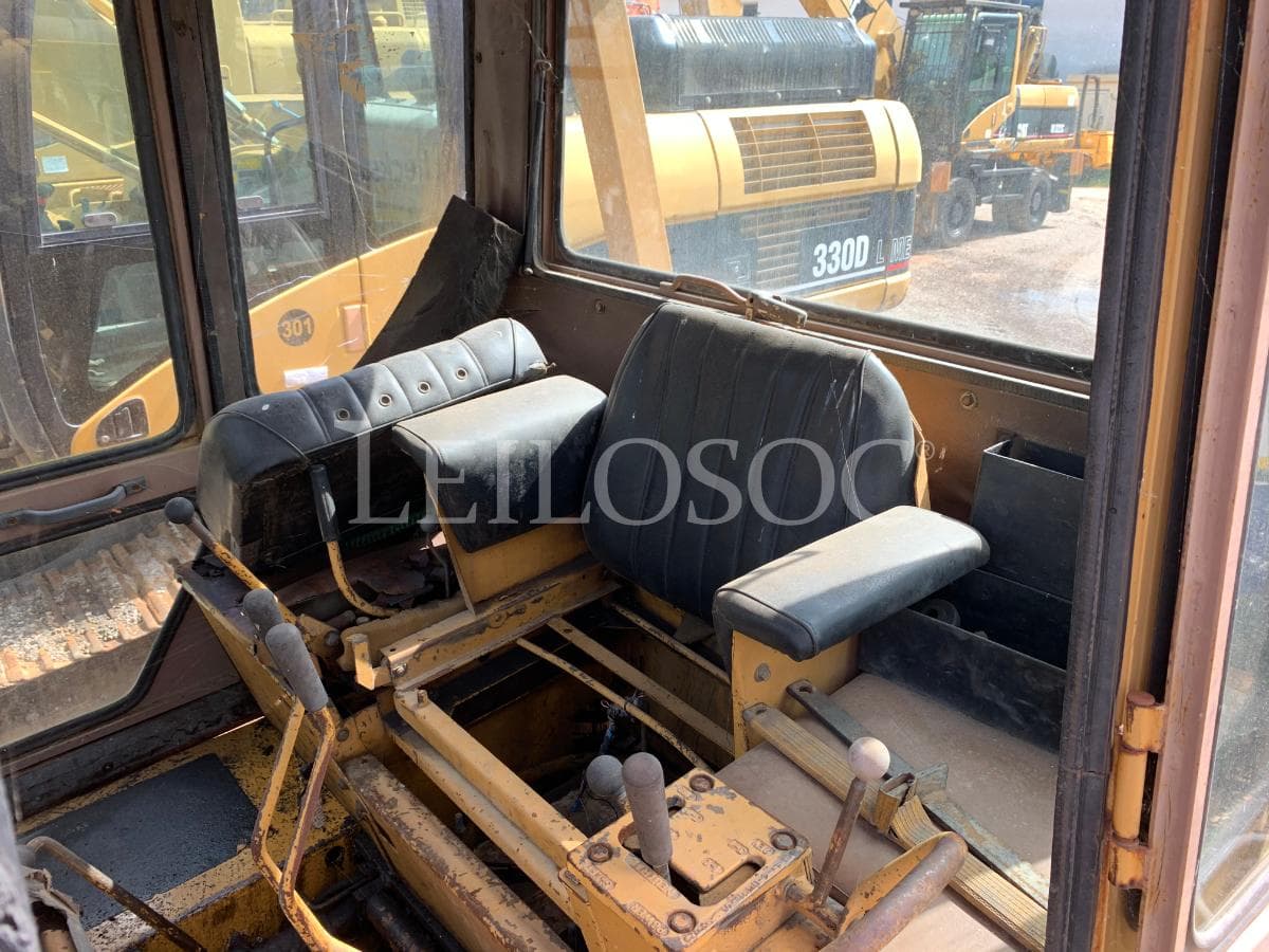 Bulldozer — image 6