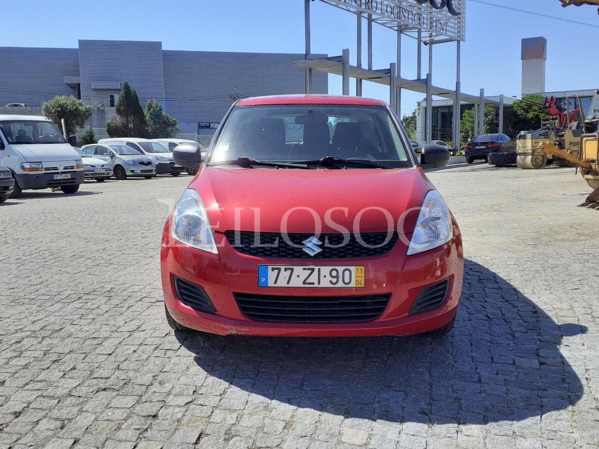 Suzuki Swift · Ano 2011 — image 2