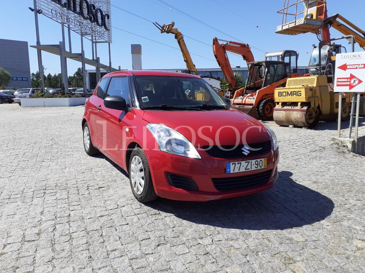 Suzuki Swift · Ano 2011 — image 1