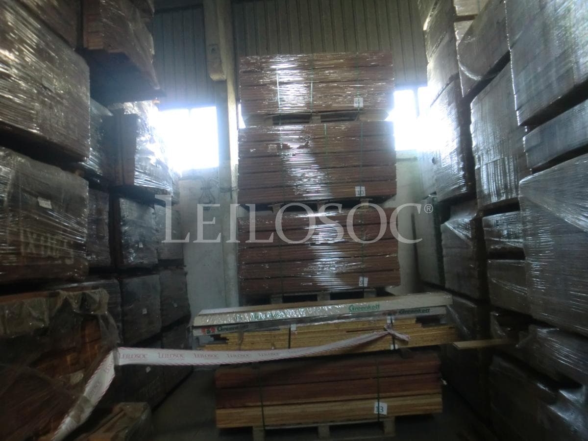Wood — image 3