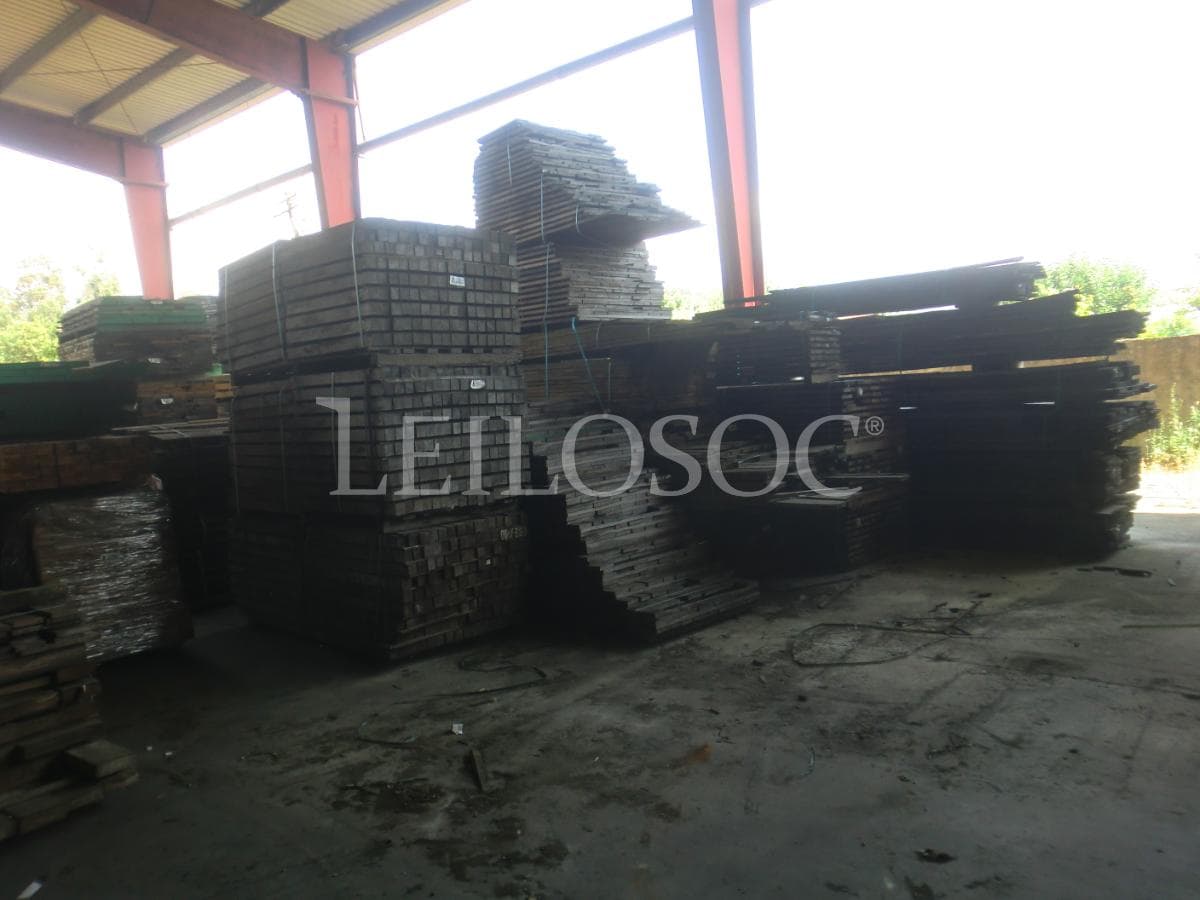 Wood — image 2