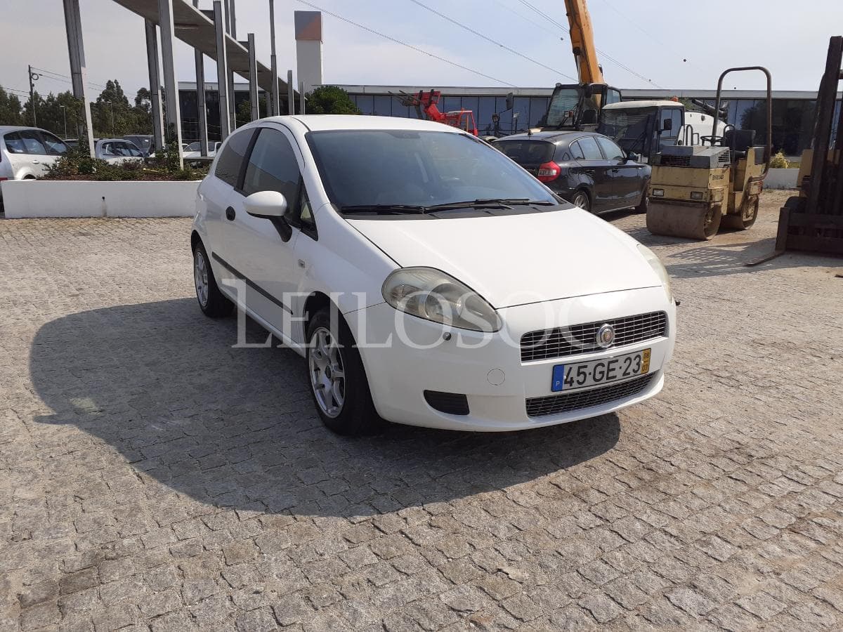 Fiat Punto · 2 Lugares · Ano 2008 — image 1