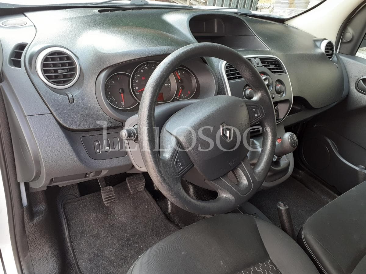 Renault Kangoo · 3 Lugares · Ano 2013 — image 10