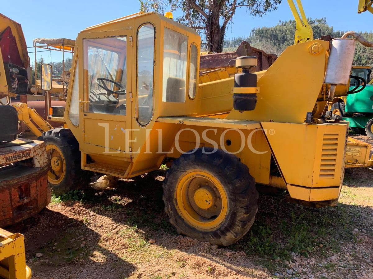 Telescopic Forklift — image 1