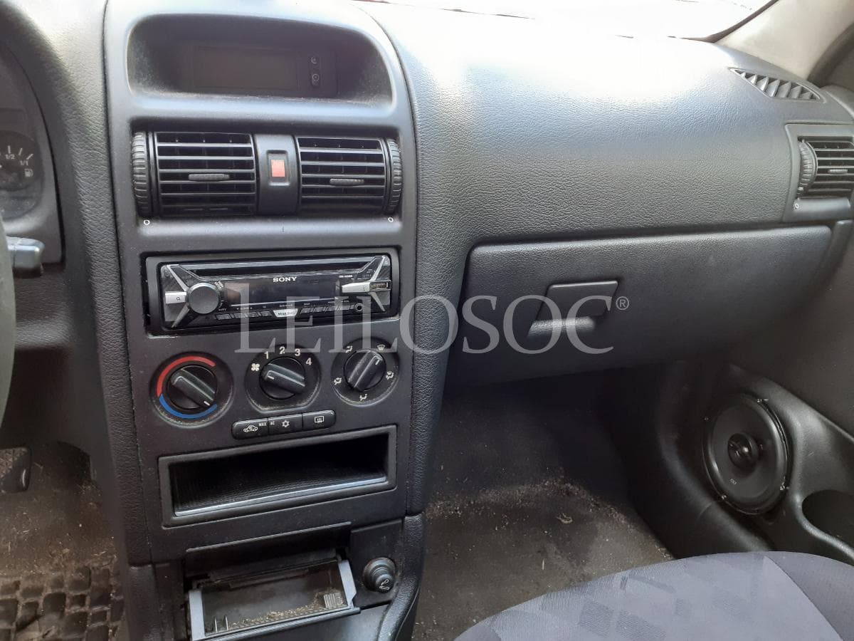 Opel Astra G Caravan 1.4 · Ano 2000 — imagen 13