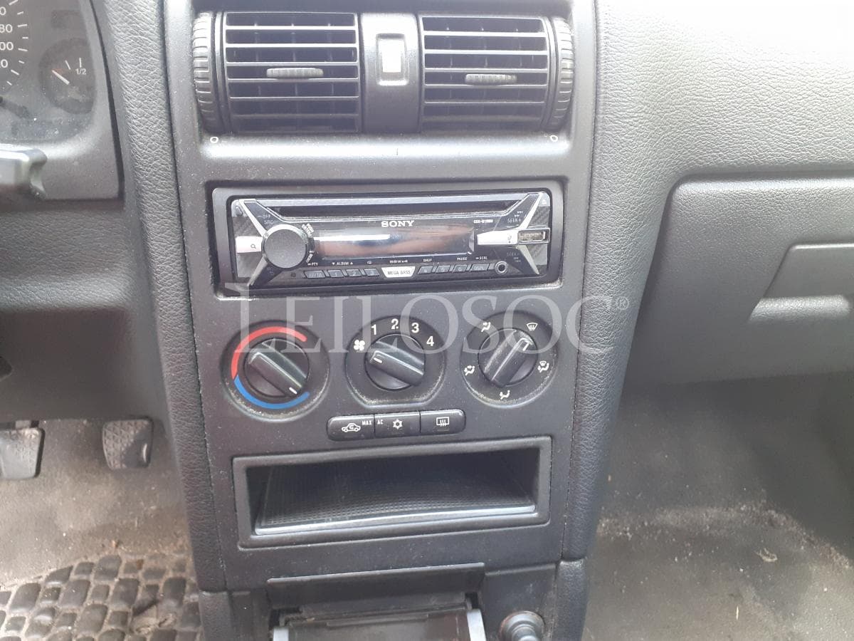Opel Astra G Caravan 1.4 · Ano 2000 — imagen 16