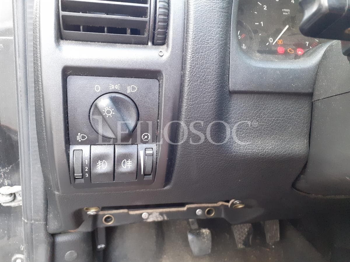 Opel Astra G Caravan 1.4 · Ano 2000 — imagen 17