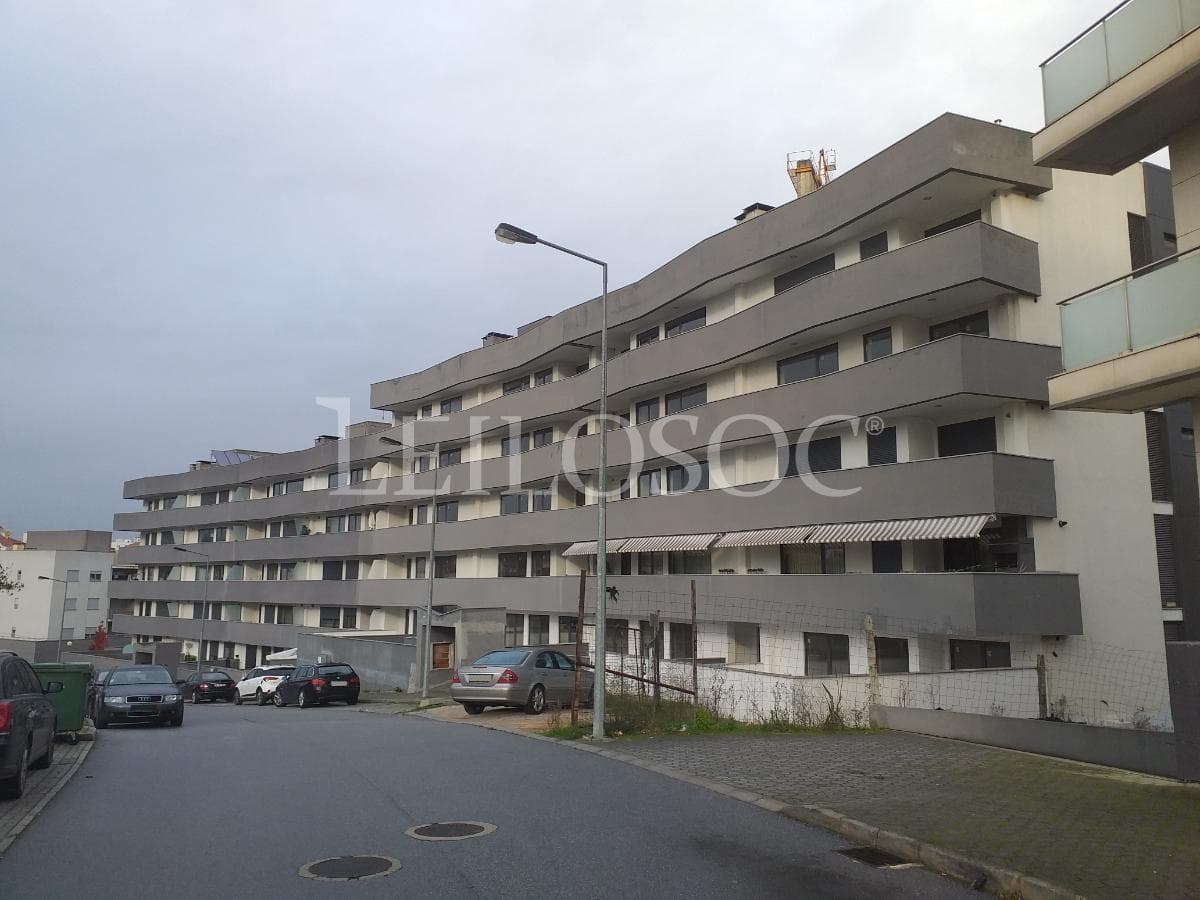 Apartamento T3 c/ Garagem · Chaves