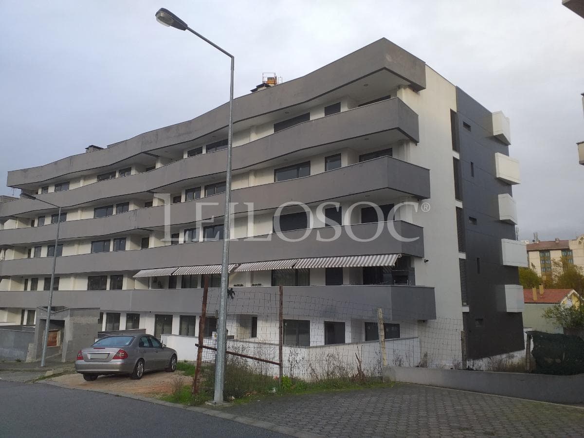 Apartamento T3 c/ Garagem · Chaves