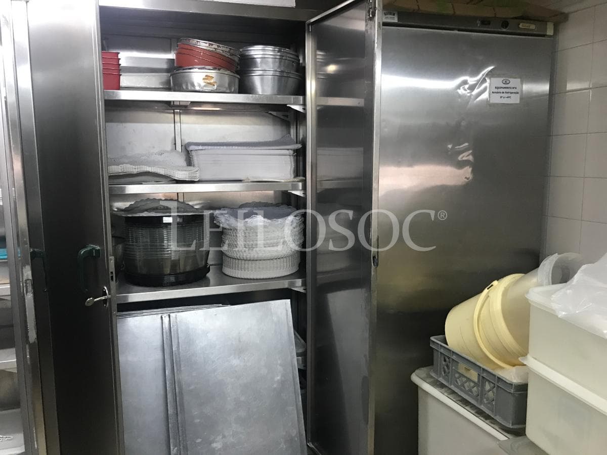Equipamento Fabrico Pastelaria + Equipamentos de Frio + Equipamento Cozinha e Bar + Mobiliário Diverso + Equipamento Escritório — imagen 27