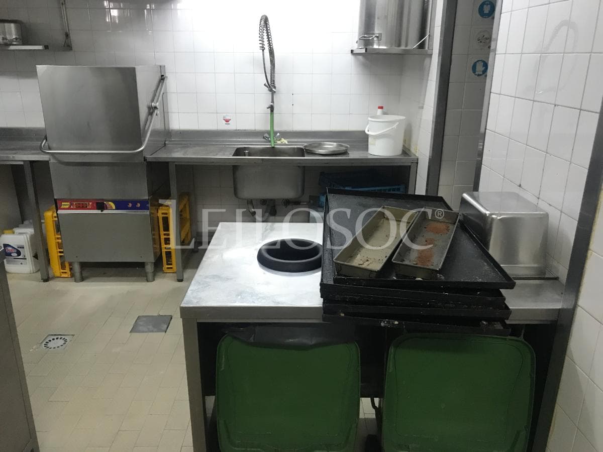 Equipamento Fabrico Pastelaria + Equipamentos de Frio + Equipamento Cozinha e Bar + Mobiliário Diverso + Equipamento Escritório — imagen 12