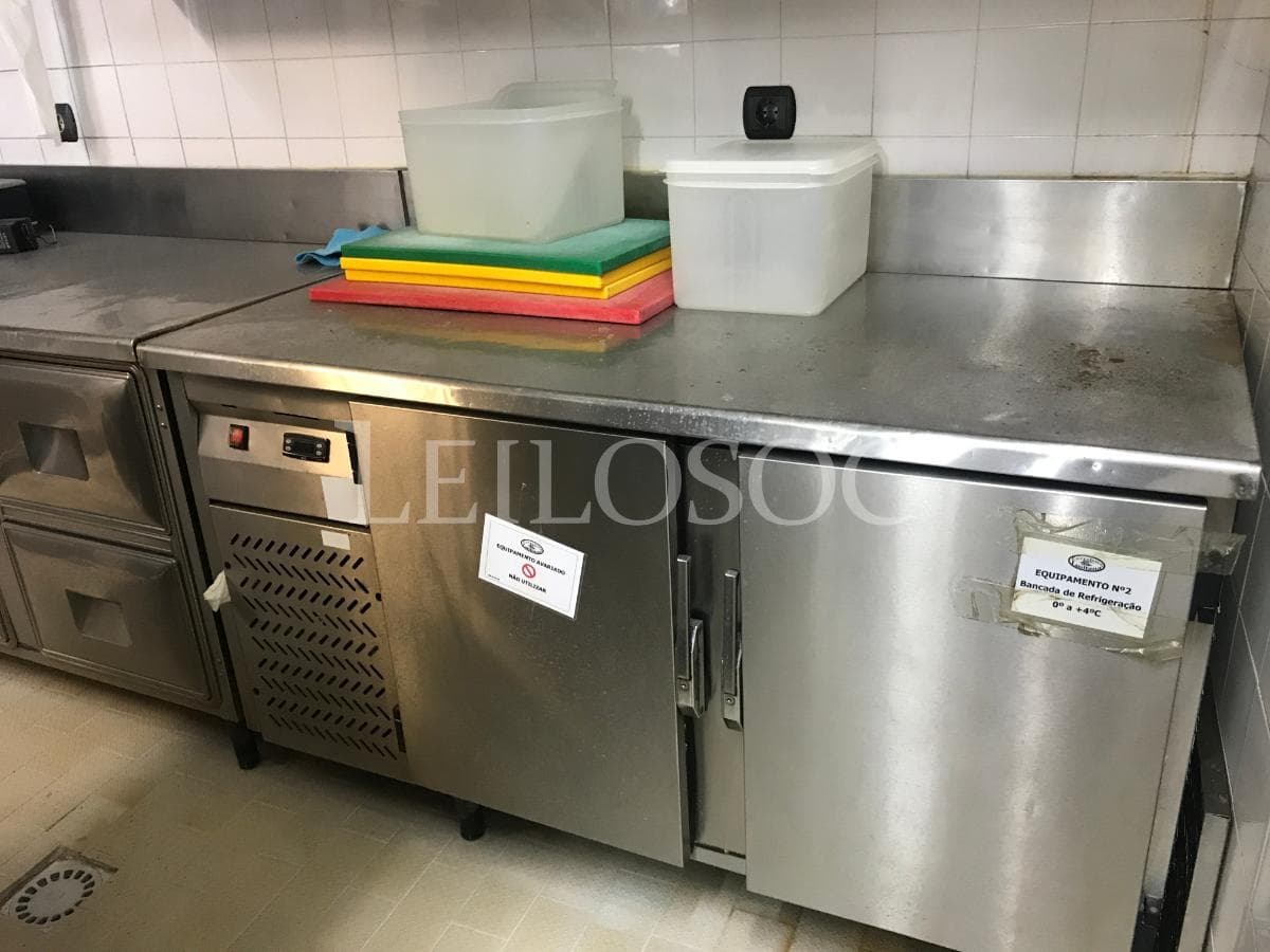 Equipamento Fabrico Pastelaria + Equipamentos de Frio + Equipamento Cozinha e Bar + Mobiliário Diverso + Equipamento Escritório — imagen 8