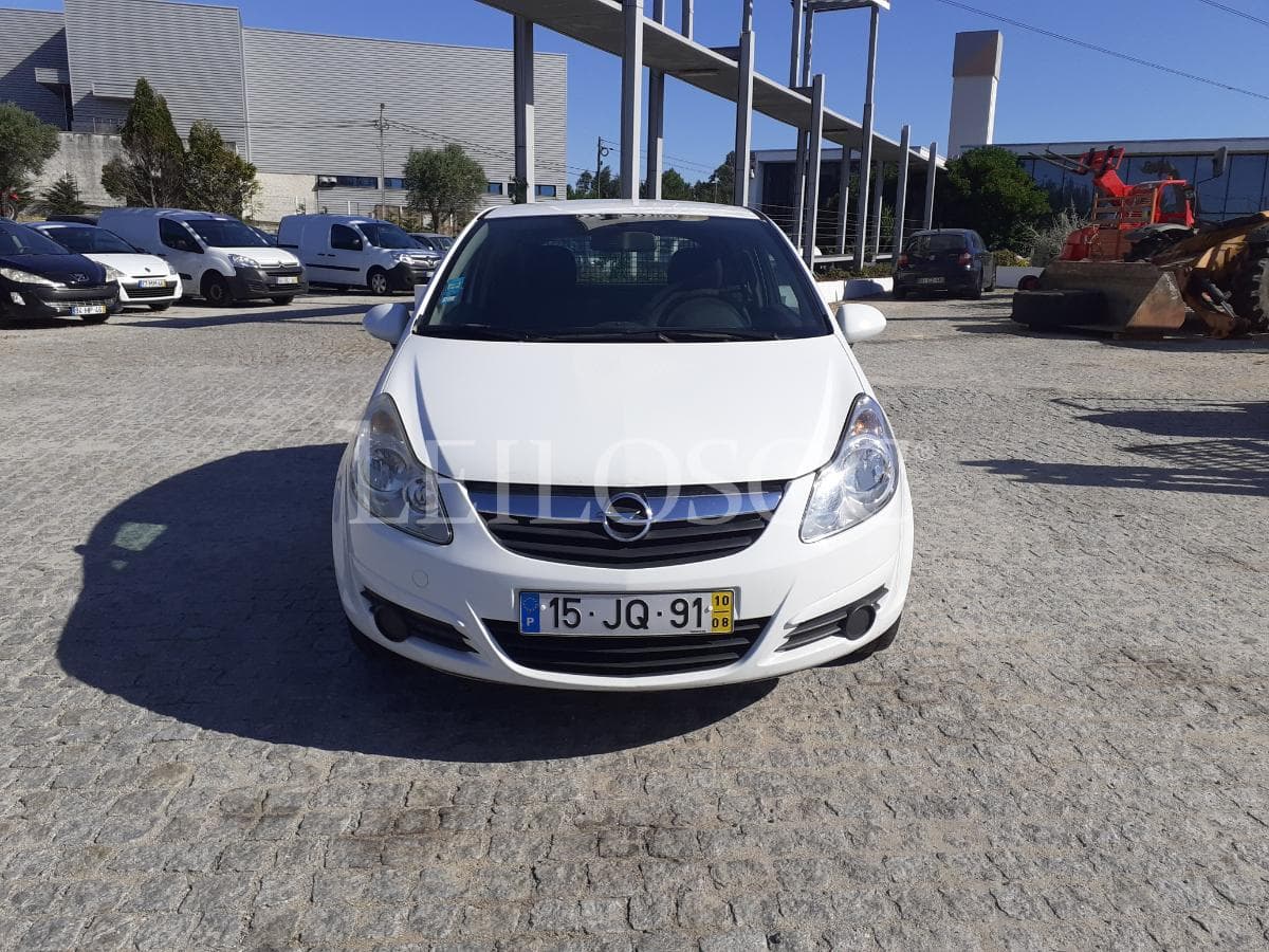 Opel Corsa VAN 1.3 CDTI · Ano 2010 — image 2