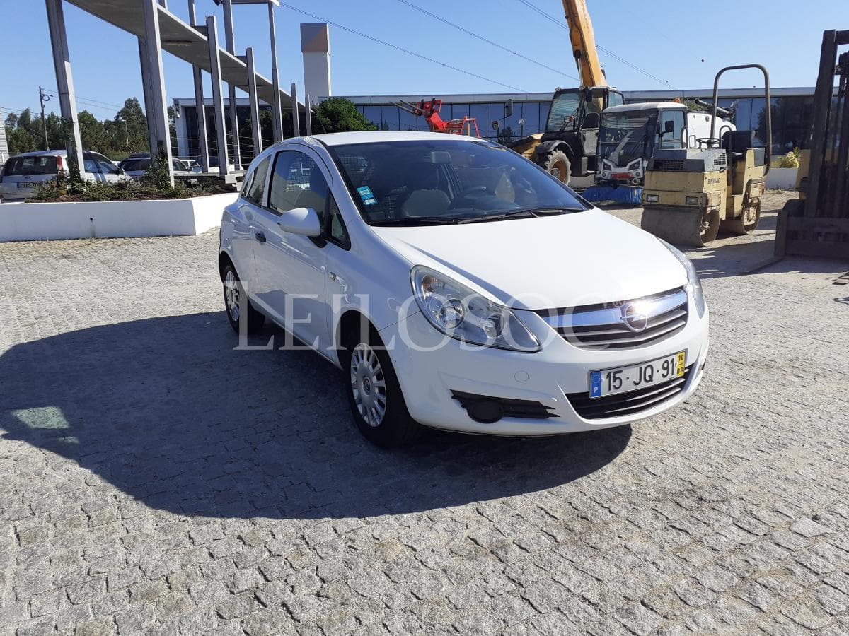 Opel Corsa VAN 1.3 CDTI · Ano 2010 — image 1