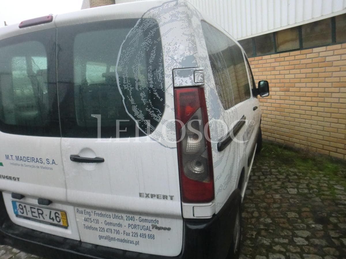 PEUGEOT EXPERT — image 2