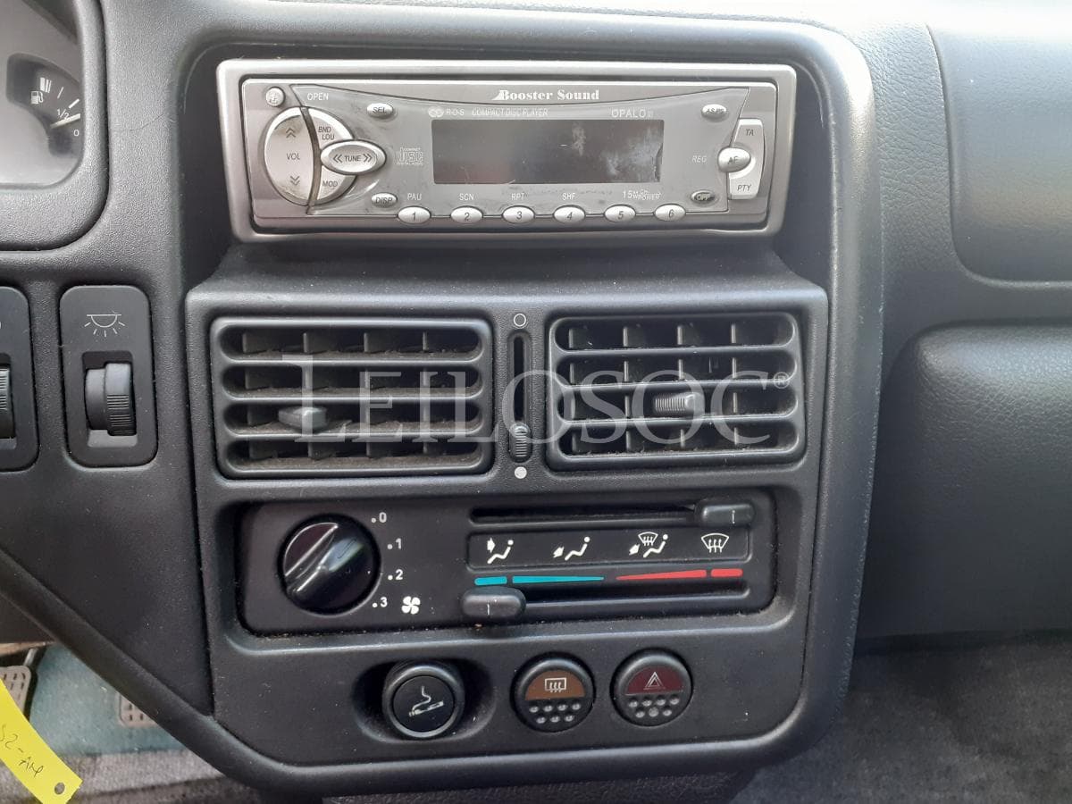 Peugeot 106 1.5 D · Ano 1997 — imagem 11