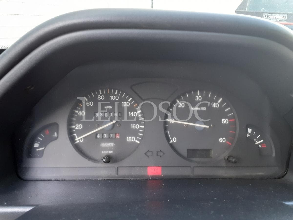 Peugeot 106 1.5 D · Ano 1997 — imagem 12