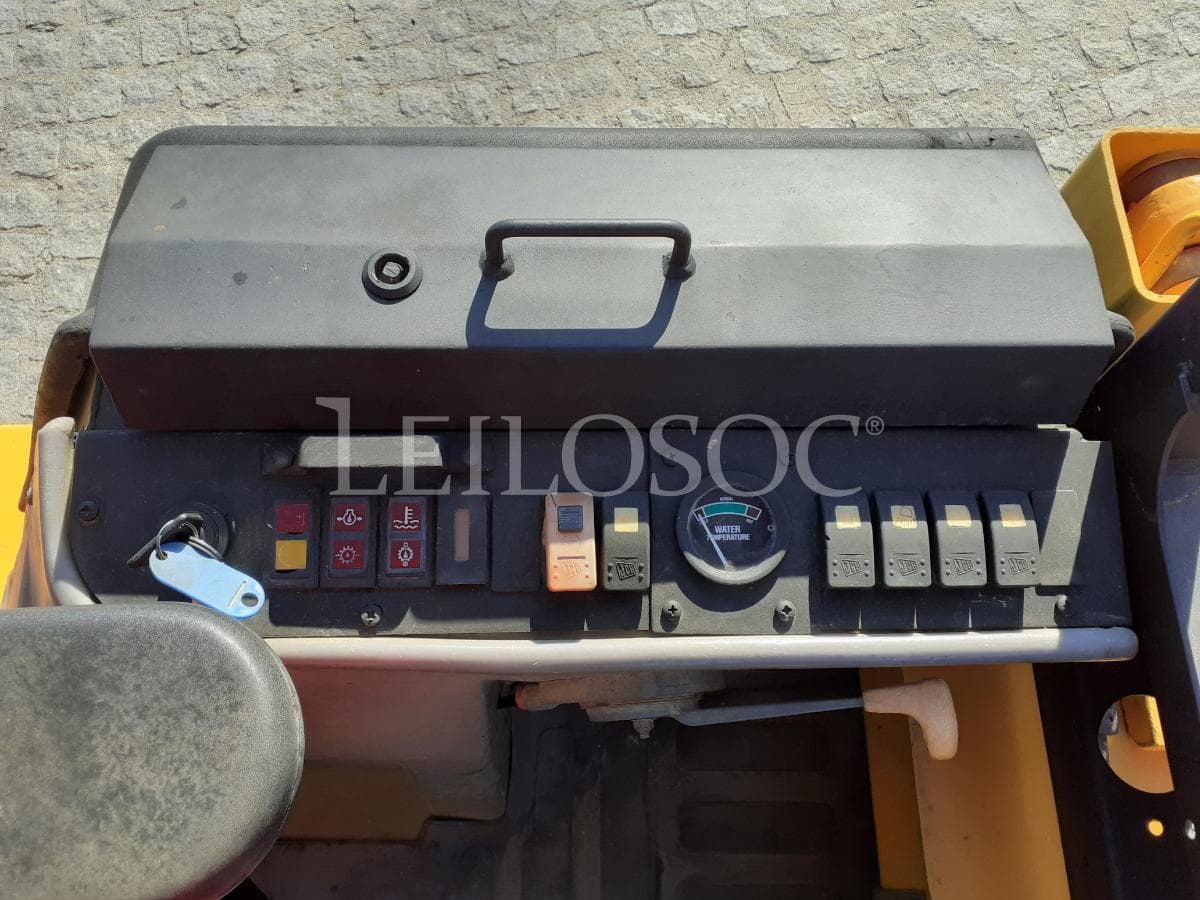 JCB 1CX · Ano 2005 — imagen 11