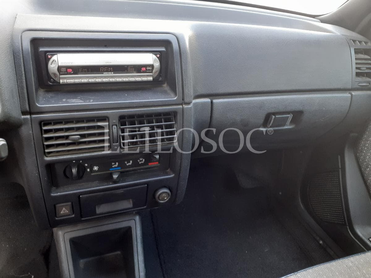 Citroën AX 1.4 TRD · Ano 1992 — image 11