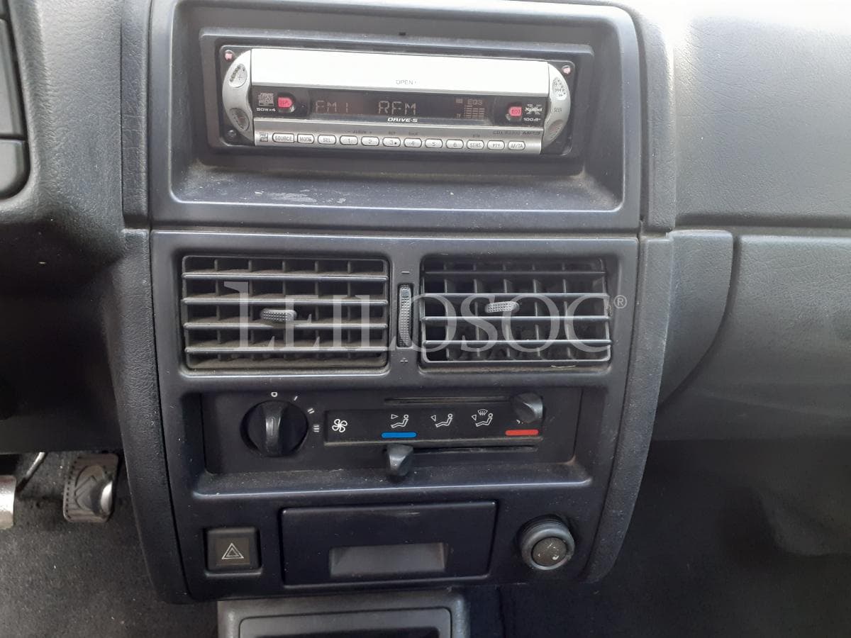 Citroën AX 1.4 TRD · Ano 1992 — image 12