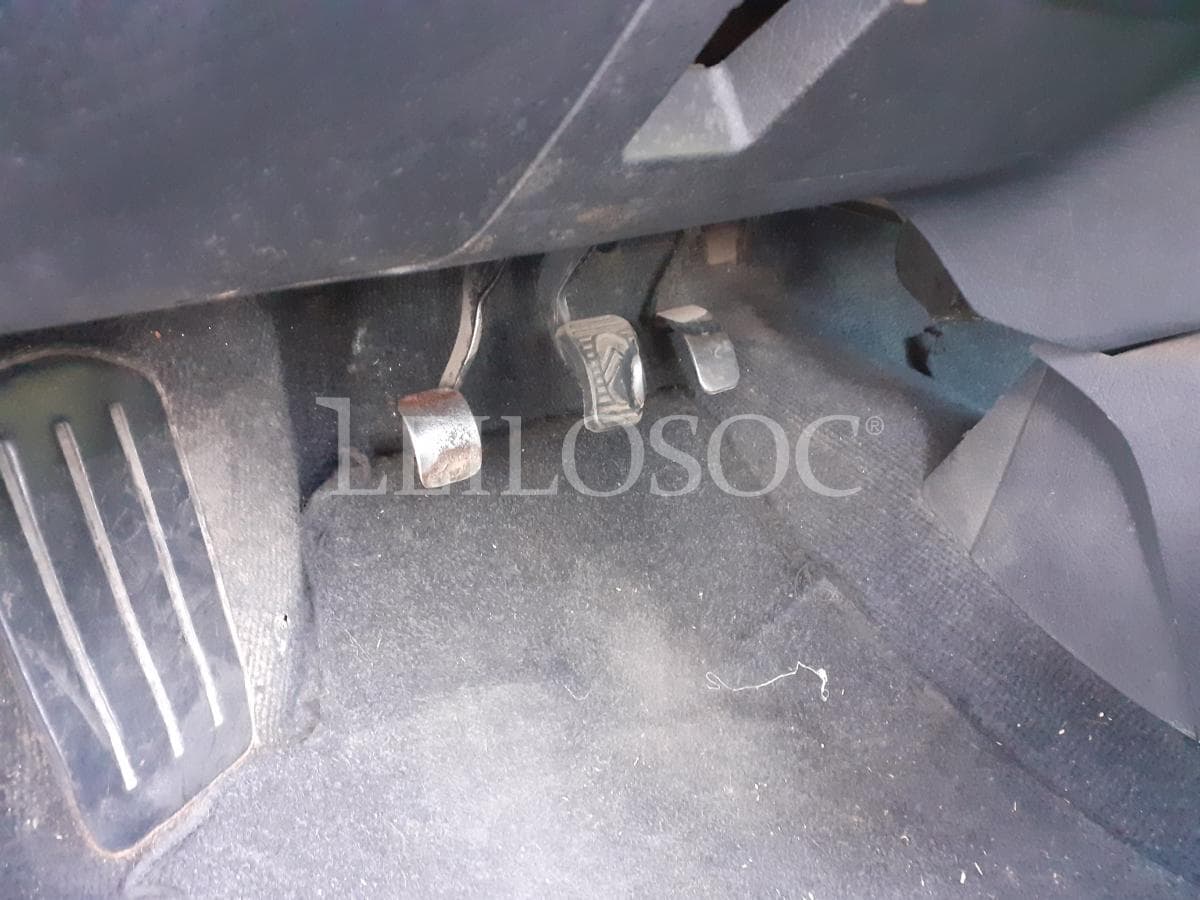 Citroën AX 1.4 TRD · Ano 1992 — image 8