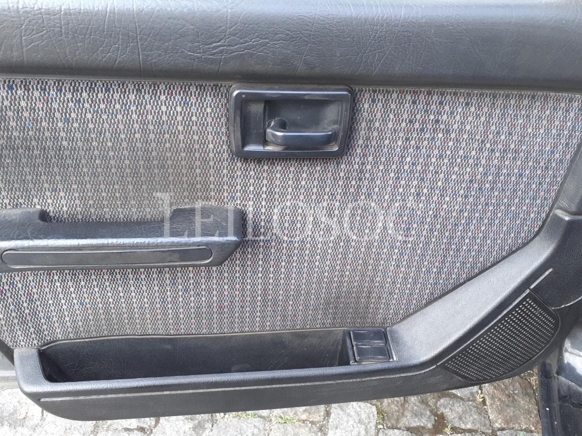 Citroën AX 1.4 TRD · Ano 1992 — image 9