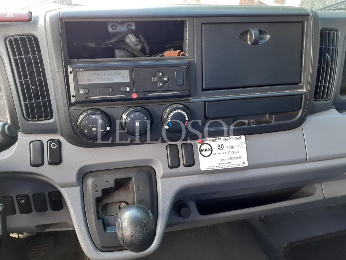Mitsubishi Canter 9C18 · Ano 2014 — imagen 13