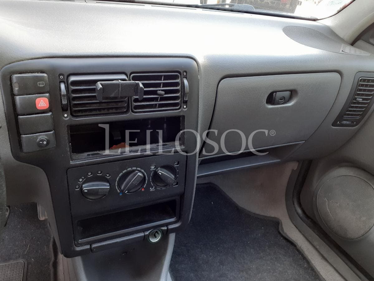 Volkswagen Polo 1.0 · Ano 1998 — imagen 11