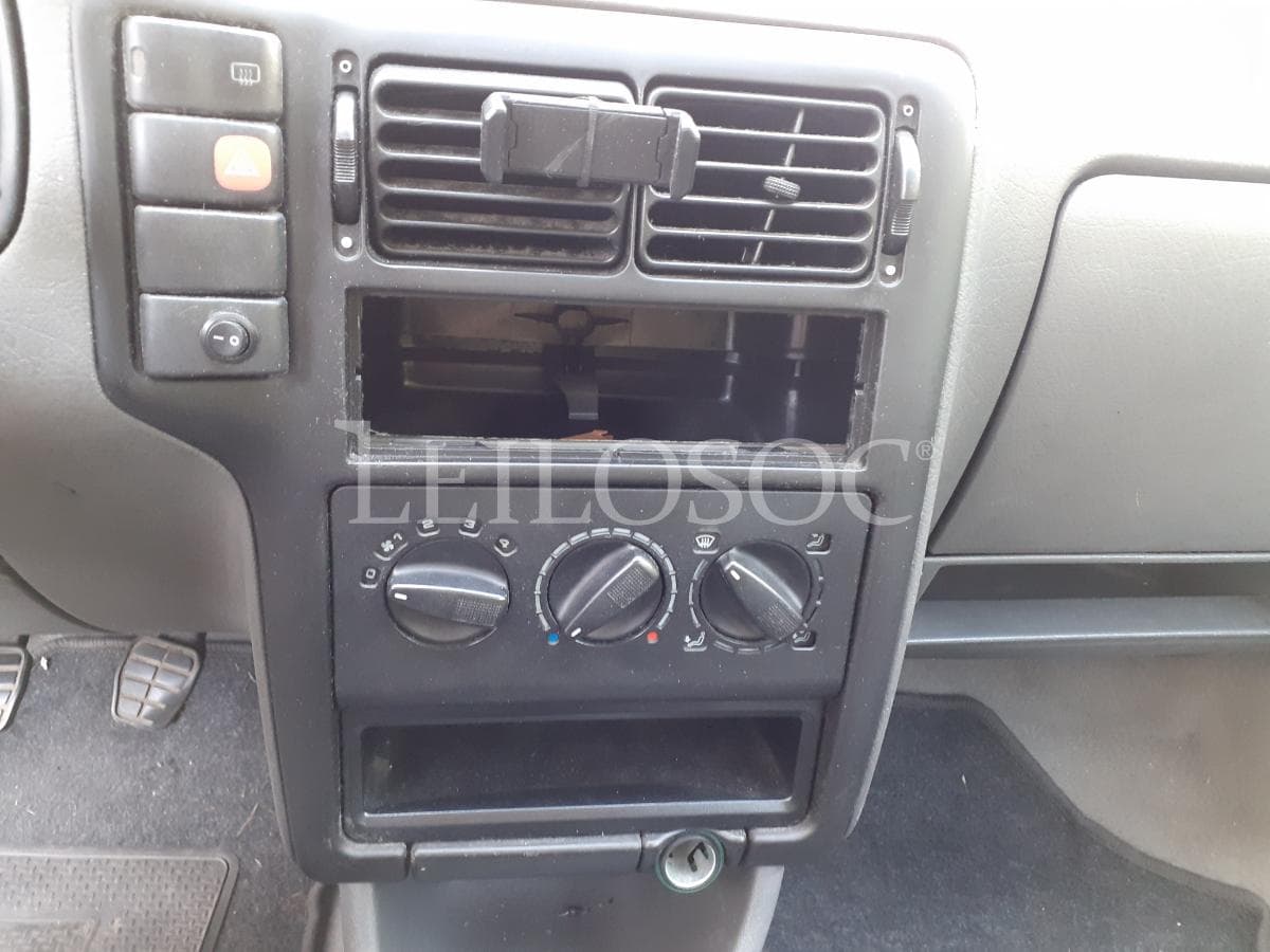 Volkswagen Polo 1.0 · Ano 1998 — imagen 14
